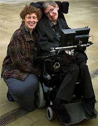 Stephen Hawking, junto a su esposa, Elaine Mason.