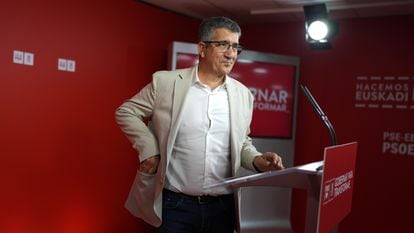 El portavoz del PSOE en el Congreso de los Diputados, Patxi López, este miércoles, en una conferencia de prensa en Bilbao.