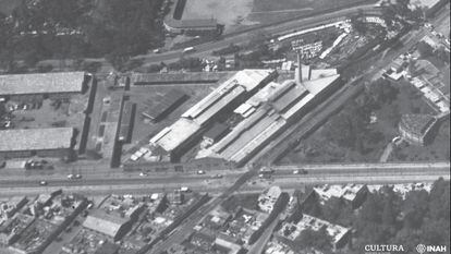 La Fábrica Nacional de Vidrio en el Bosque de Chapultepec, 1958