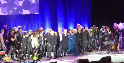 Varios de los músicos participantes en el concierto homenaje a Cecilia el pasado 9 de noviembre en el Palacio de Congresos de Madrid.