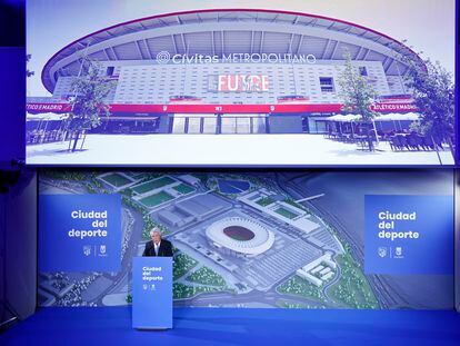 El presidente del Atlético de Madrid, Enrique Cerezo, presenta la futura Ciudad del Deporte, este martes.