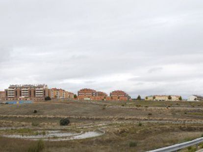 Los barrios nuevos del Pinar y San Andr&eacute;s, sin conexi&oacute;n a la A-5 pese a estar a 500 metros.
