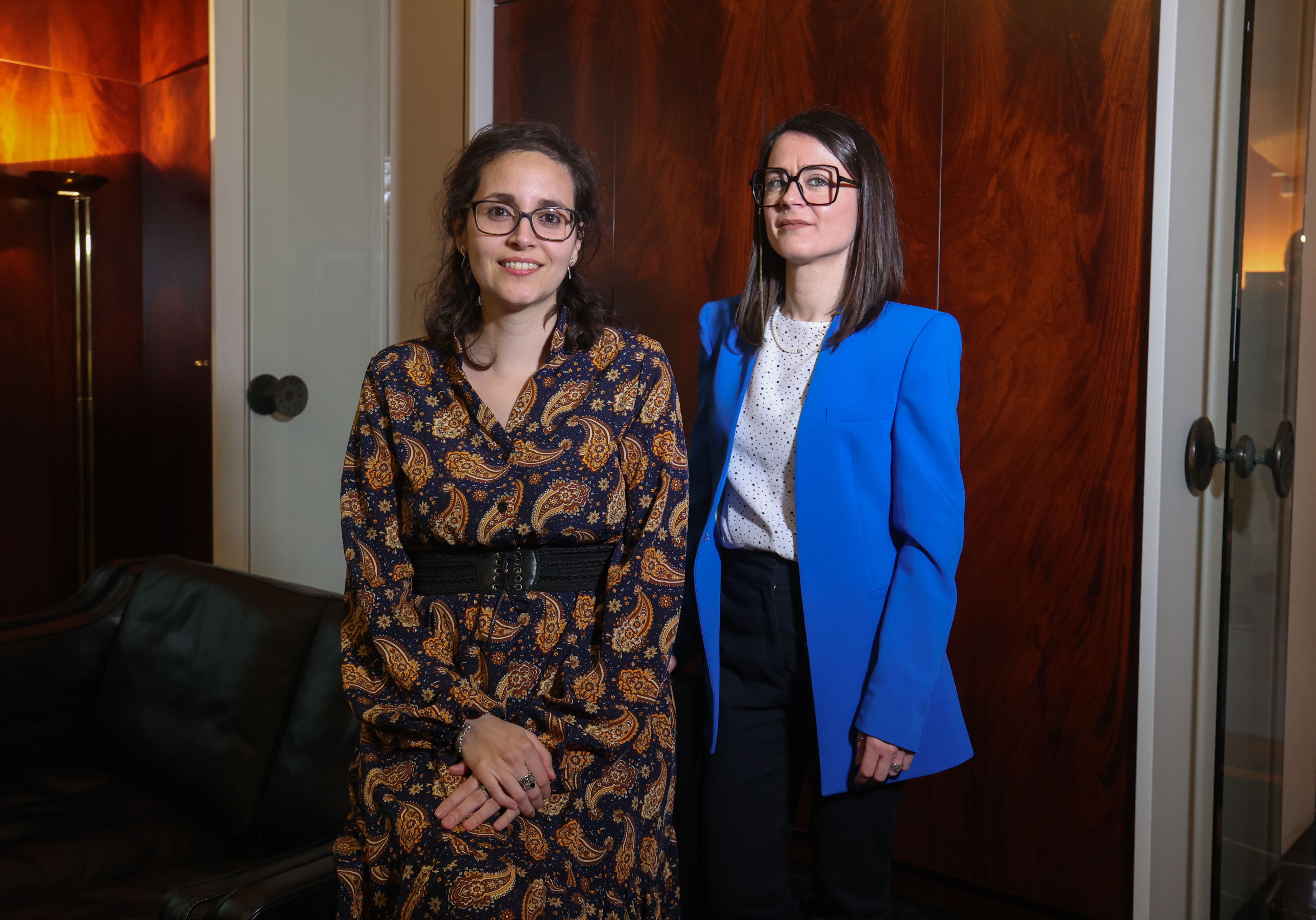 Las investigadoras Jessica Rodríguez-Pereira y Selene Silvestri, dos de las galardonadas de los Premios SEIO-FBBVA en su categoría de mejor contribución aplicada en Investigación Operativa. 