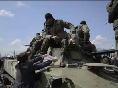 Fuerzas ucranias se pasan al bando prorruso en el este del país.