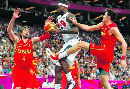 Pau Gasol, Lebron James y Rudy Fernández, durante la final olímpica de Londres.