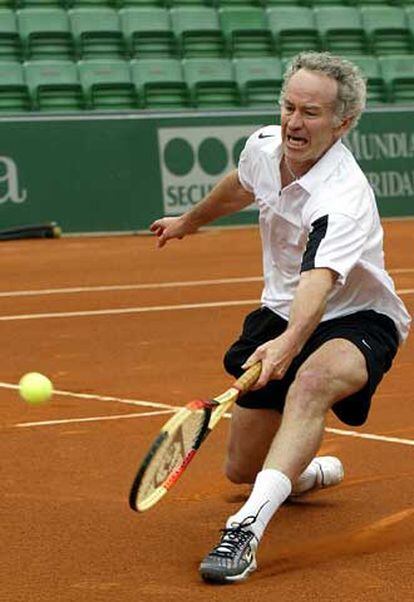 John McEnroe, en una subida a la red.