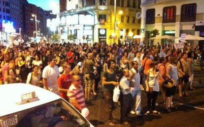 Manifestación de anoche por Gran Vía, rumbo a Cibles.