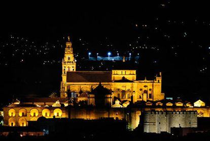 La mezquita de Córdoba, declarada Patrimonio de la Humanidad, dispone de iluminación ornamental.