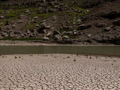 El pantano de Rialb, en Lleida, es uno de los más afectados por la sequía.