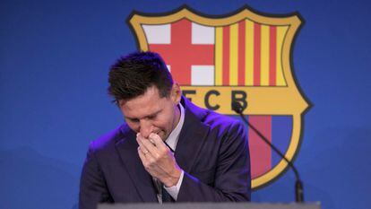 Rueda de prensa de despedida de Messi, este domingo en el Camp Nou. El delantero argentino ha comparecido para explicar su marcha a los 34 años del Barcelona, donde ha disputado toda su carrera.