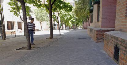 Lugar donde fue herido muy grave, Pablo, de 11 a&ntilde;os, en una zona peatonal de la calle de la Virgen de la Oliva