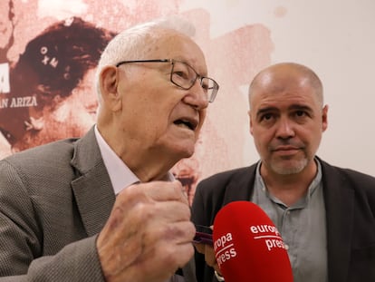 Julián Ariza, líder sindical de Comisiones Obreras, junto a Unai Sordo, el secretario general.