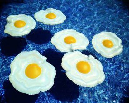 Hinchables con forma de huevo de Marisa Gallén