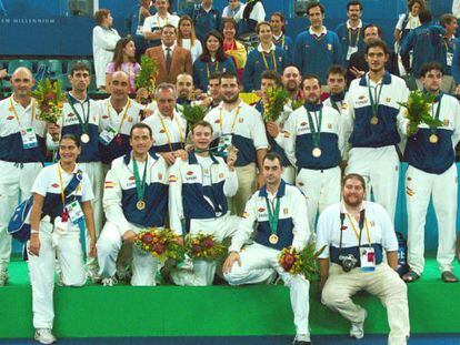 Los baloncestistas espa&ntilde;oles celebran el oro en los Juegos Paral&iacute;mpicos de Sidney 2000