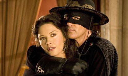 Catherine Zeta- Jones y Antonio Banderas en la película 'La leyenda del Zorro'.