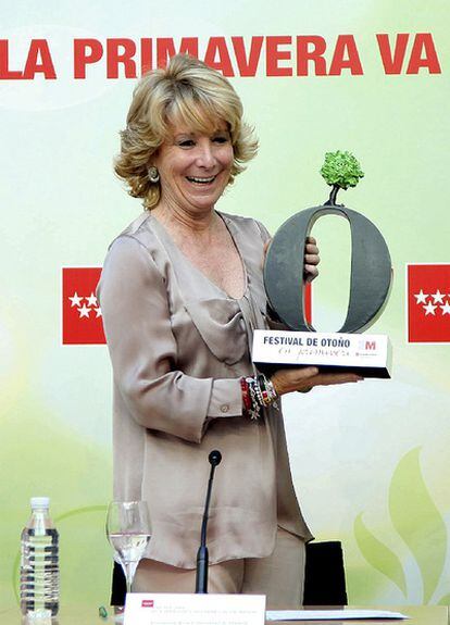 Esperanza Aguirre, durante la presentación dela Festival de Otoño de Madrid, que se celebrá en primavera.