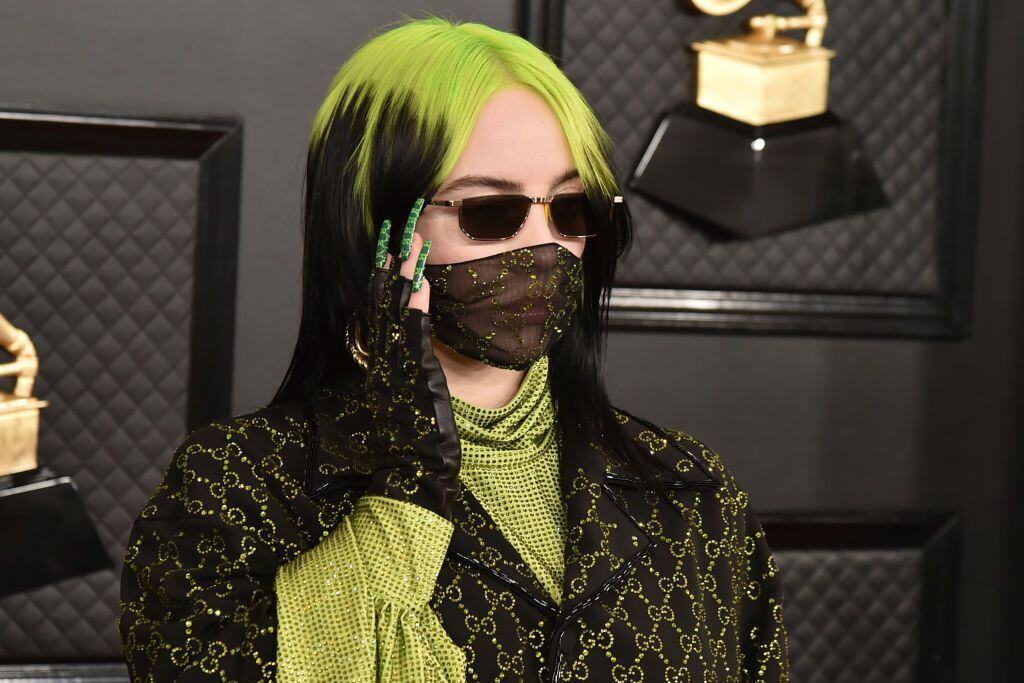 Billie Eilish el pasado 26 de enero en la alfombra roja de los premios Grammy. Su aparición con una mascarilla de Gucci multiplicó las búsquedas de mascarillas de lujo en el comercio online.