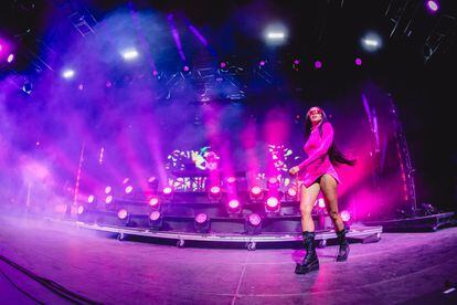 La californiana Tinashe en un momento de su actuación la primera jornada del festival.