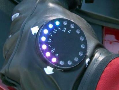 Estos guantes bluetooth para motoristas ofrecen indicaciones GPS integradas