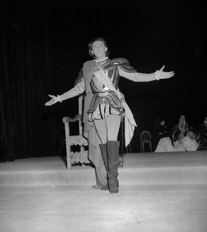 Gerard durante una representeción de 'El Cid' en el Festival de Suresnes en 1951.