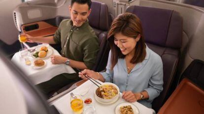 Comida servida en el Restaurante Airbus A380 @Changi, de Singapore Airlines. 