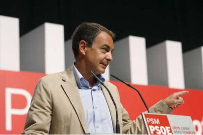 El presidente del Gobierno, José Luis Rodríguez Zapatero, durante su discurso en el XI Congreso de los Socialistas Madrileños