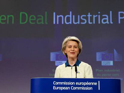 La presidenta de la Comisión Europea, Ursula von der Leyen, durante una "comunicación" en la que se detalla el "Plan Industrial Green Deal" de la UE.