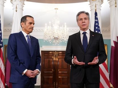 El secretario de Estado de EE UU, Antony Blinken, reunido con el primer ministro de Qatar, Sheikh Mohammed Bin Abdulrahman Al Thani, en Washington, el 5 de marzo.