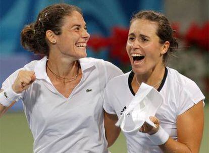 Las tenistas españolas vencen a la pareja china y ya esperan las hermanas Williams