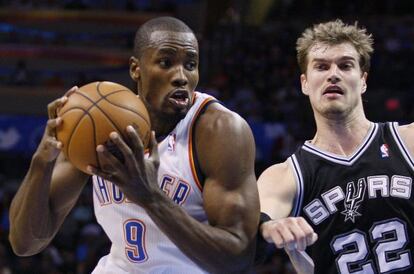 Ibaka y Splitter en un Thunder-Spurs.