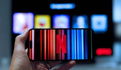 Netflix ya permite descargar contenidos en su tarifa con publicidad