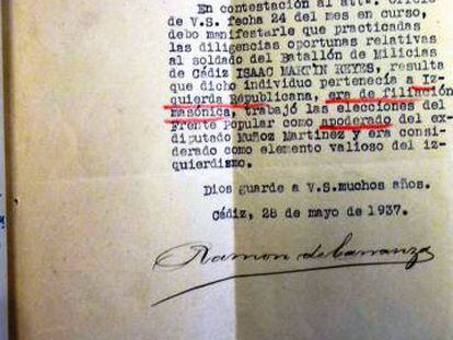 Firma de Ram&oacute;n de Carranza en un informe incriminatorio contra un republicano durante el Franquismo. 