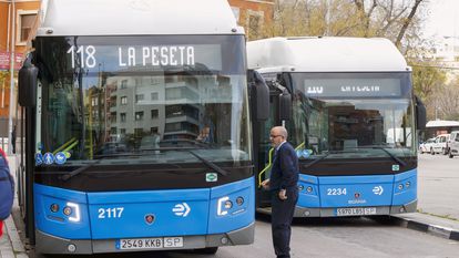 Autobuses de la Empresa Municipal de Transportes de Madrid.