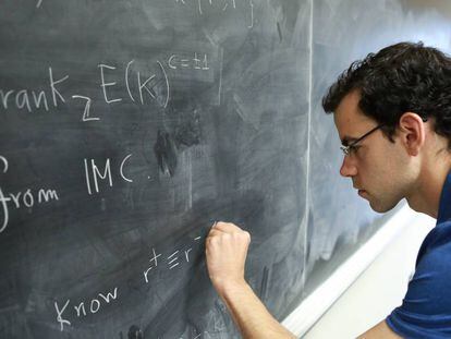 El matemàtic Francesc Castellà, en una sala de la Universitat de Princeton.