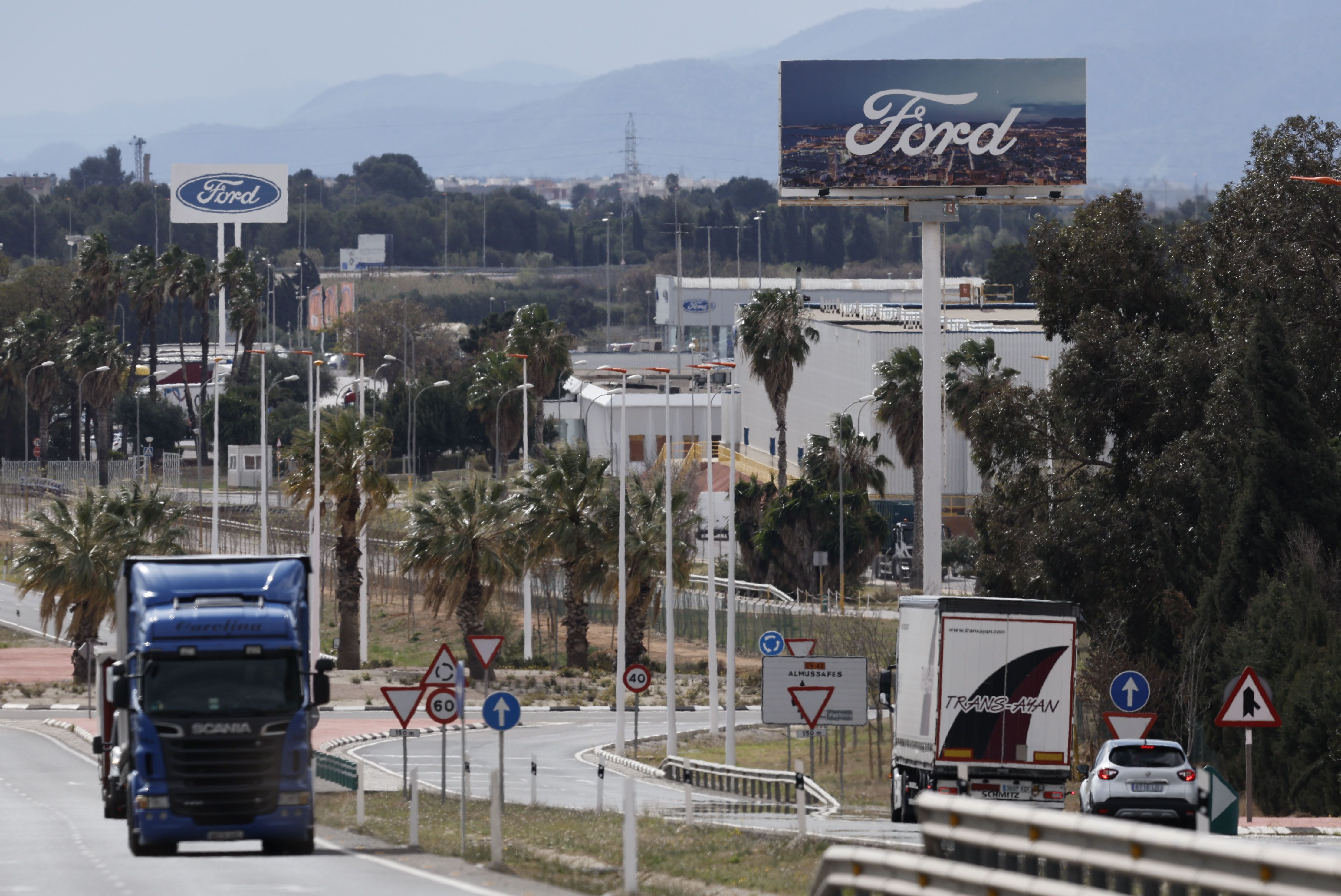 Ford Almussafes aplaza la concreción del ERE y pide extender el expediente temporal en vigor