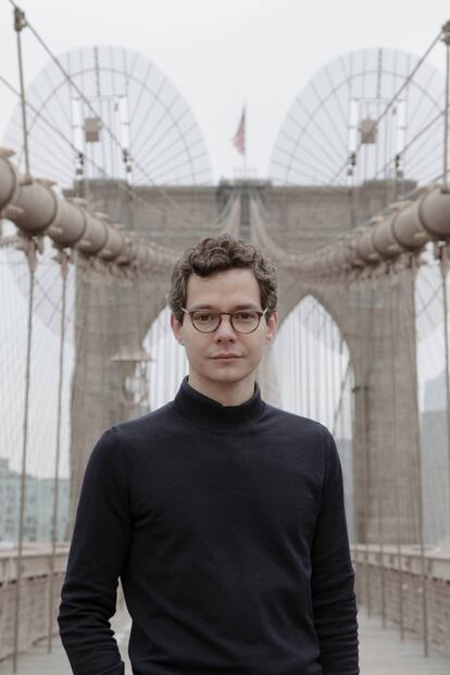 Sergio Pardo, en el puente de Brooklyn, Nueva York.