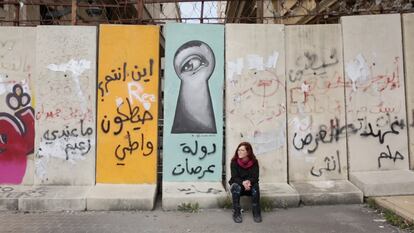 Roula Abdo, 35 años, artista libanesa y una de las promotoras del proyecto “Revolution Wall”.