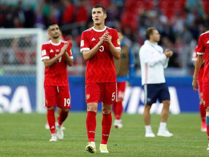 El equipo ruso durante su partido contra Portugal