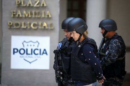 Margareth Lizeth Chacón Zúñiga, durante su captura en El Salvador.