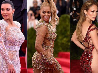 De izquierda a derecha: la estrella de la televisi&oacute;n Kim Kardashian y las cantantes Beyonc&eacute; y Jennifer Lopez, a su llegada a la gala del Met. 