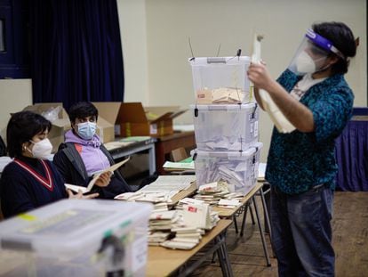 Conteo de votos en las elecciones de Chile (Santiago)