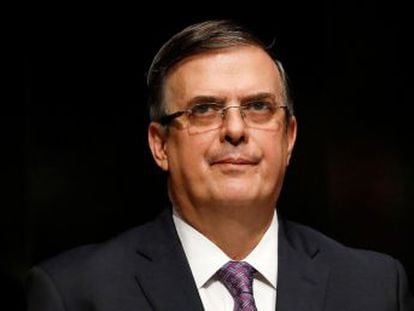 El canciller mexicano, Marcelo Ebrard, anunció la detención de casi 800 migrantes que viajaban escondidos en camiones para contener la mayor crisis diplomática entre ambos países