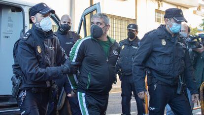 Bernardo Montoya, asesino de Laura Luelmo, a su llegada a la Audiencia de Huelva para el juicio celebrado en 2021.