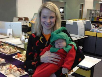 Marissa Mayer tuiteó esta foto con su hijo MacAllister en Halloween.