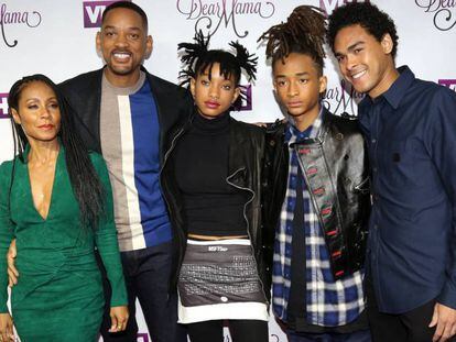 Jada Pinkett y Will Smith, junto a sus hijos Willow, Jaden y Trey Smith en Nueva York en 2016.