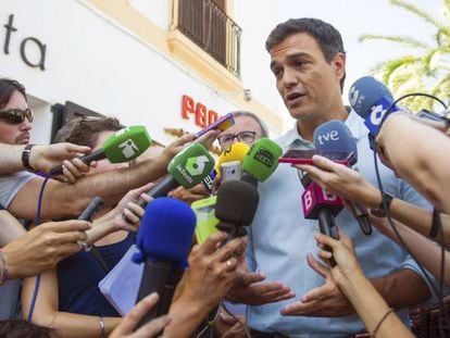 El secretario general del PSOE, Pedro S&aacute;nchez, este viernes, en Ibiza.