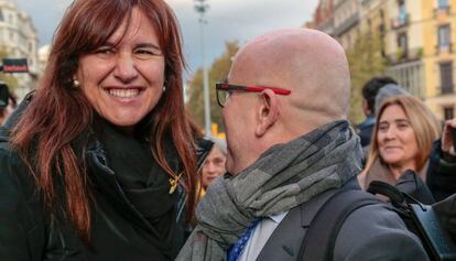 La presidenta suspendida del Parlament, Laura Borràs (izq.), junto a su abogado, Gonzalo Boye (der.), en una imagen de archivo.