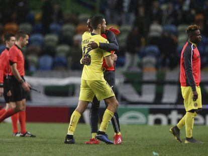 Pedraza, autor del gol, tras acabar el partido.