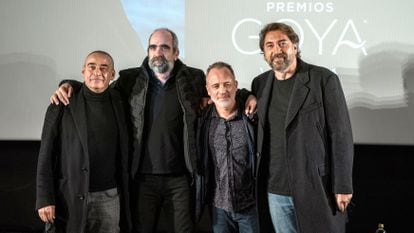 Los aspirantes al premio Goya a mejor actor protagonista Eduard Fernández, Luis Tosar, Javier Gutiérrez y Javier Bardem posan antes de un coloquio en la Academia de Cine en Madrid.