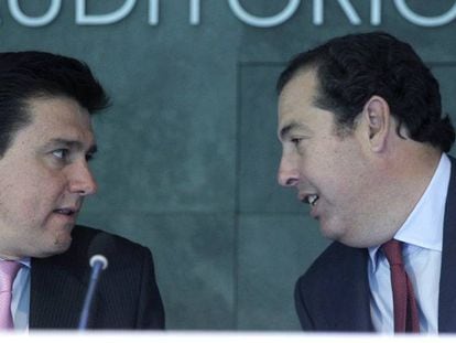 Ismael Clemente, fundador de Merlin (izquierda), y Javier García-Carranza, vicepresidente de Santander.